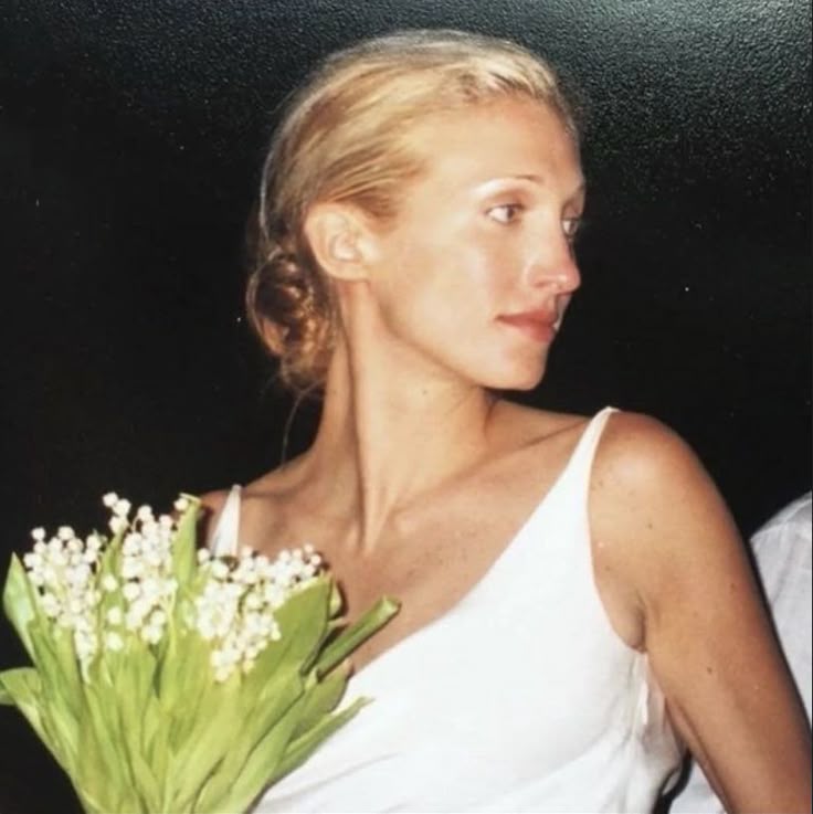 carolyn bessette kennedy low bun wedding hair inspiration