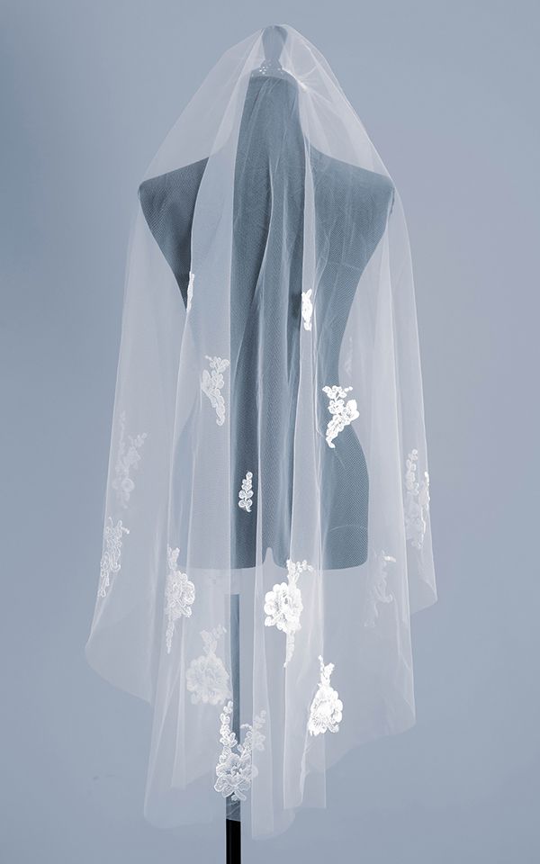 REBA VEIL