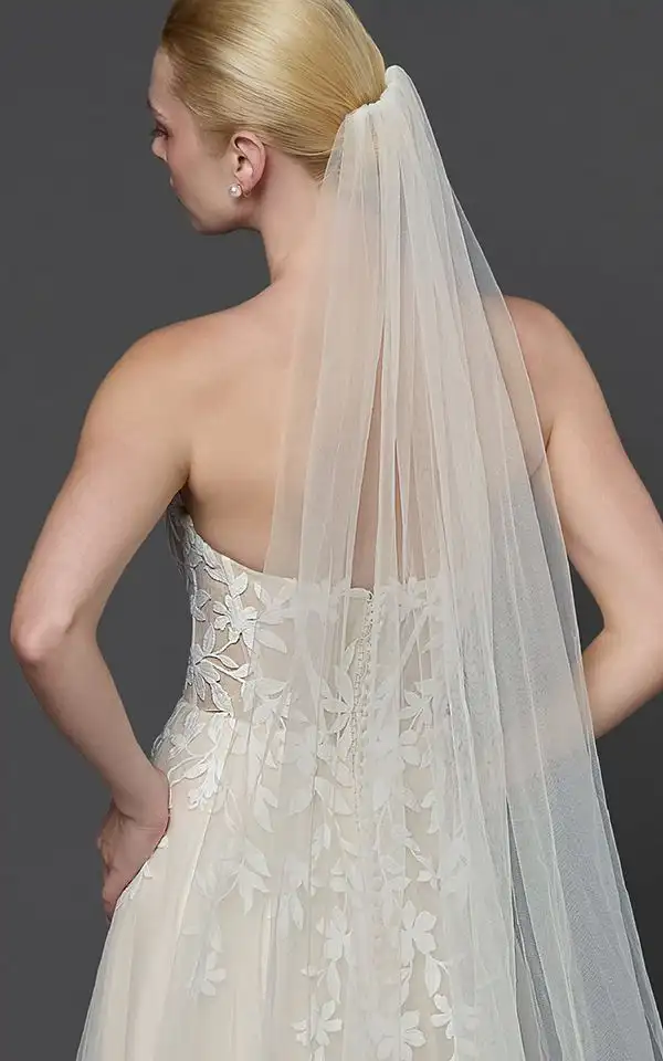 MINA VEIL